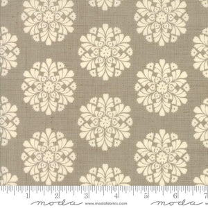 Fat Quarter - Madame Rouge - Soleil Roche