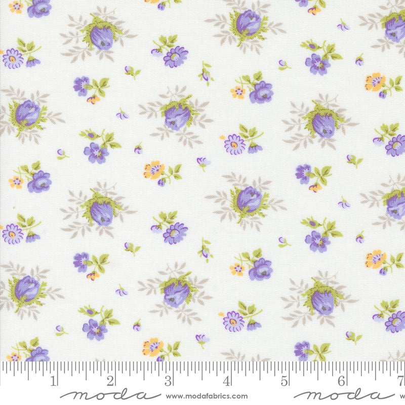 Georgia - Off White Tossed Florals Yardage