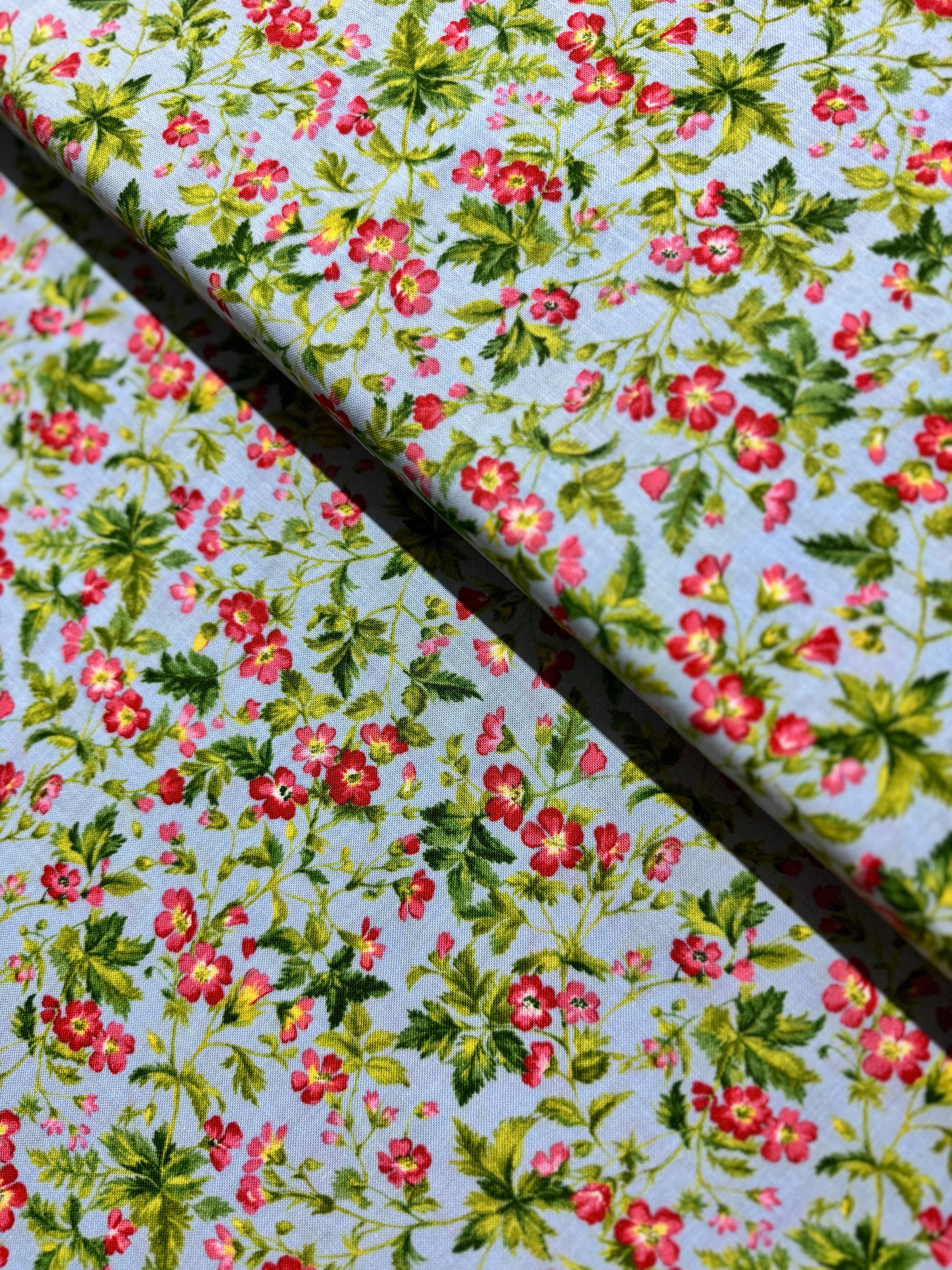 Wildflowers IX Bluebell - Dogwood Blossom Light Blue Yardage