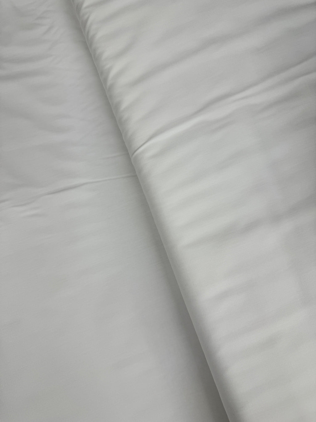 45" 200 Count Muslin Warm White