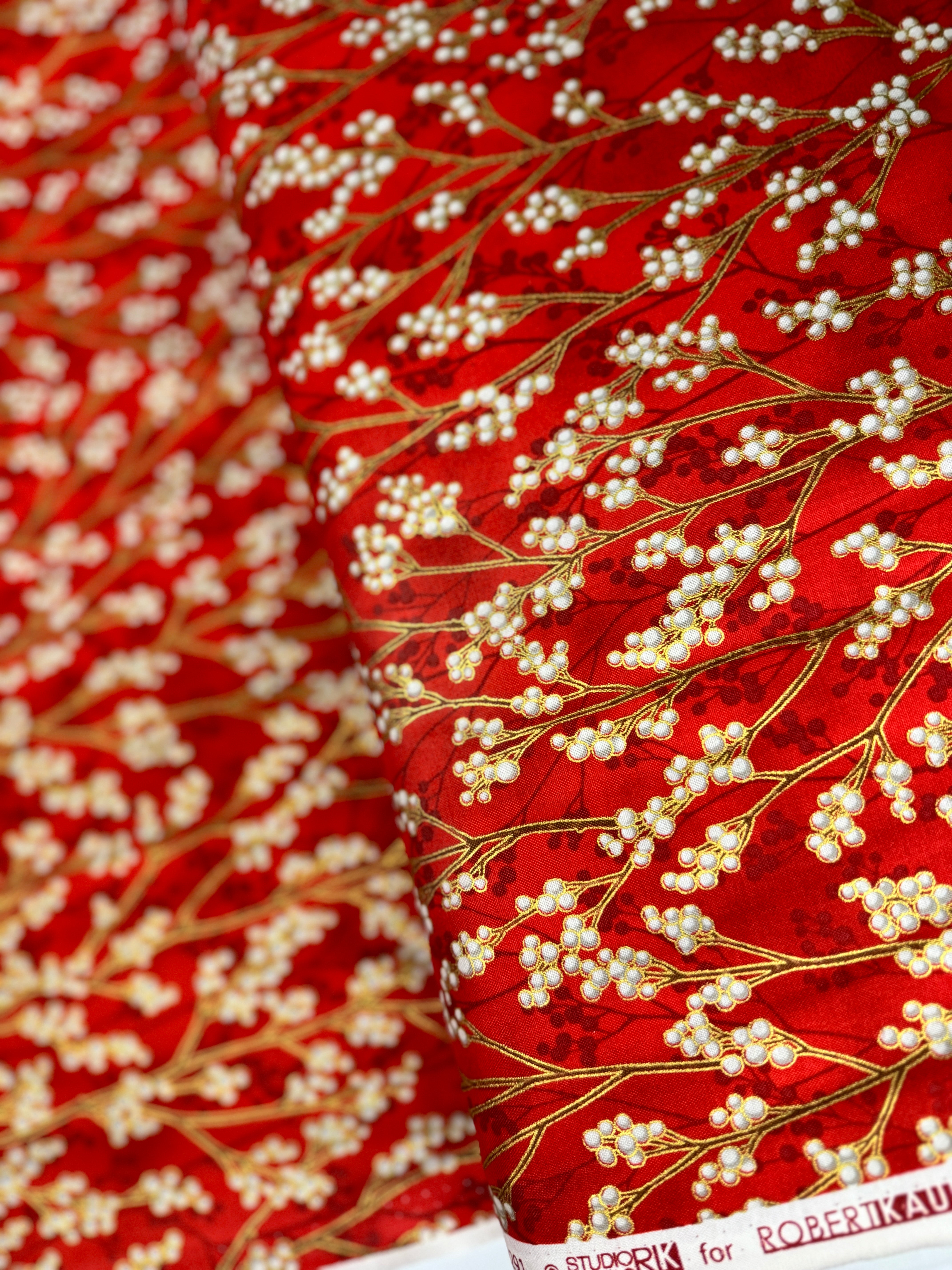 Holiday Flourish - Festive Finery - Foliage Crimson Gold Yardage