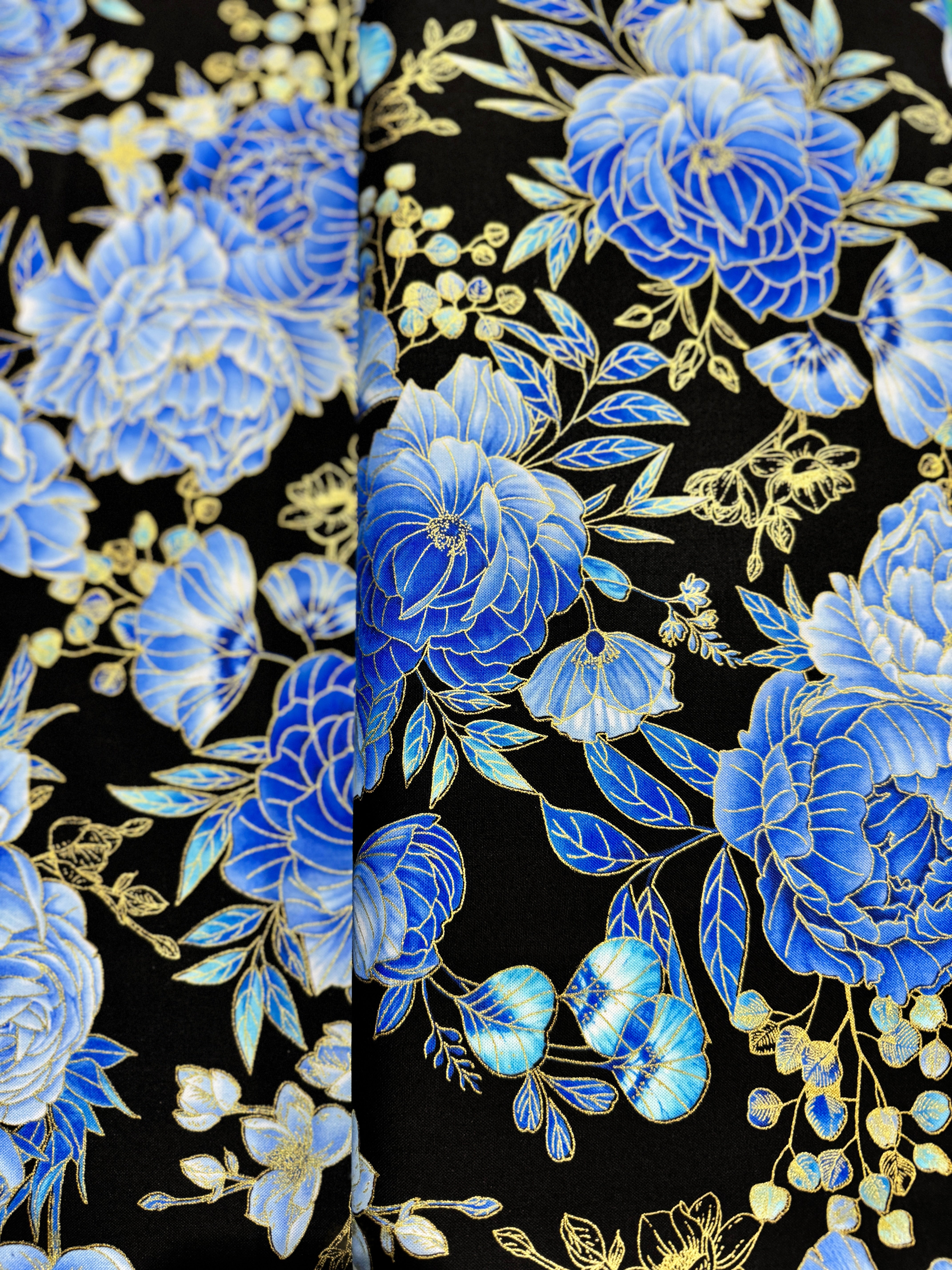 Royal Plume - Large Metallic Floral - Remnant