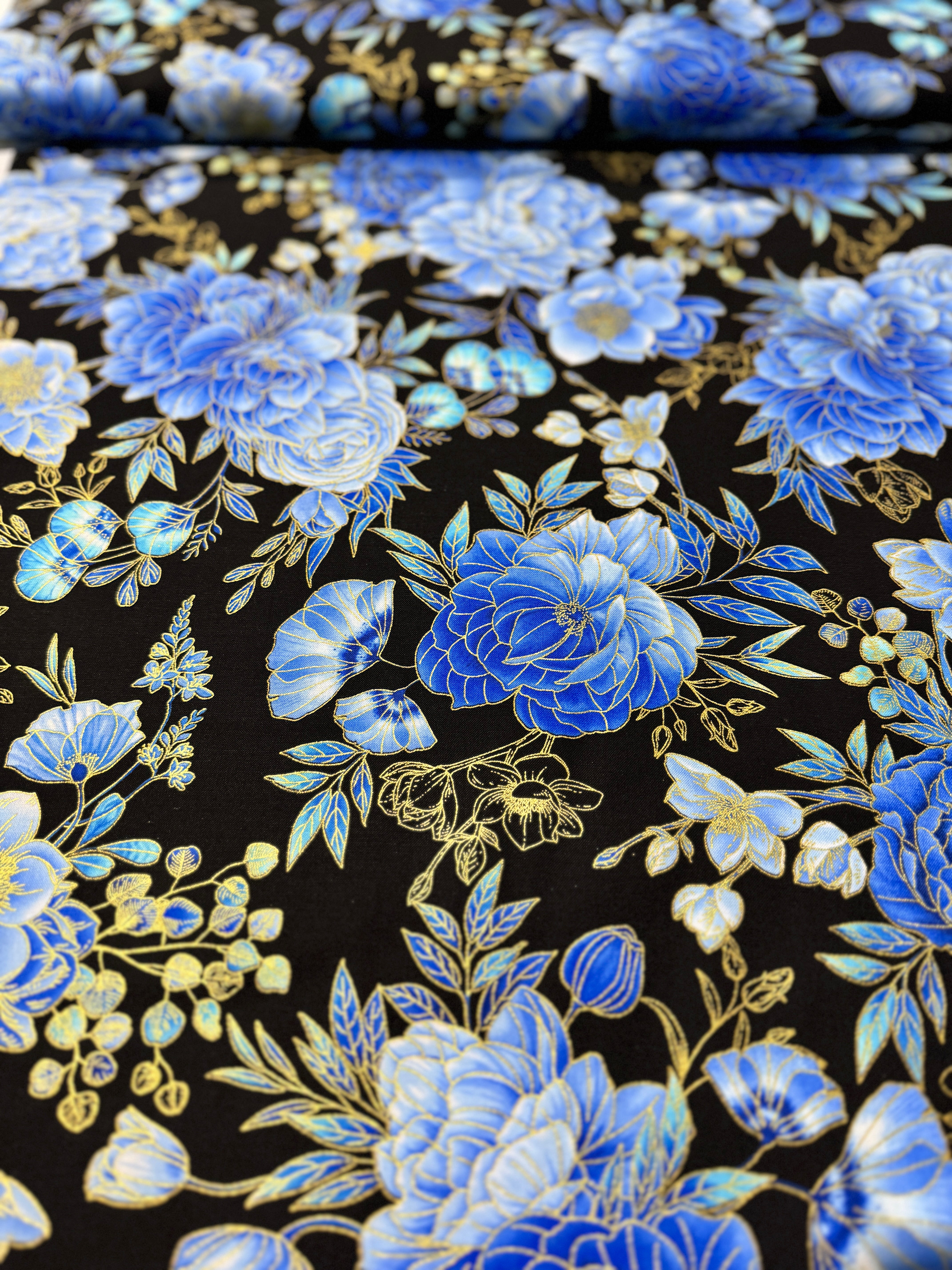 Royal Plume - Large Metallic Floral - Remnant