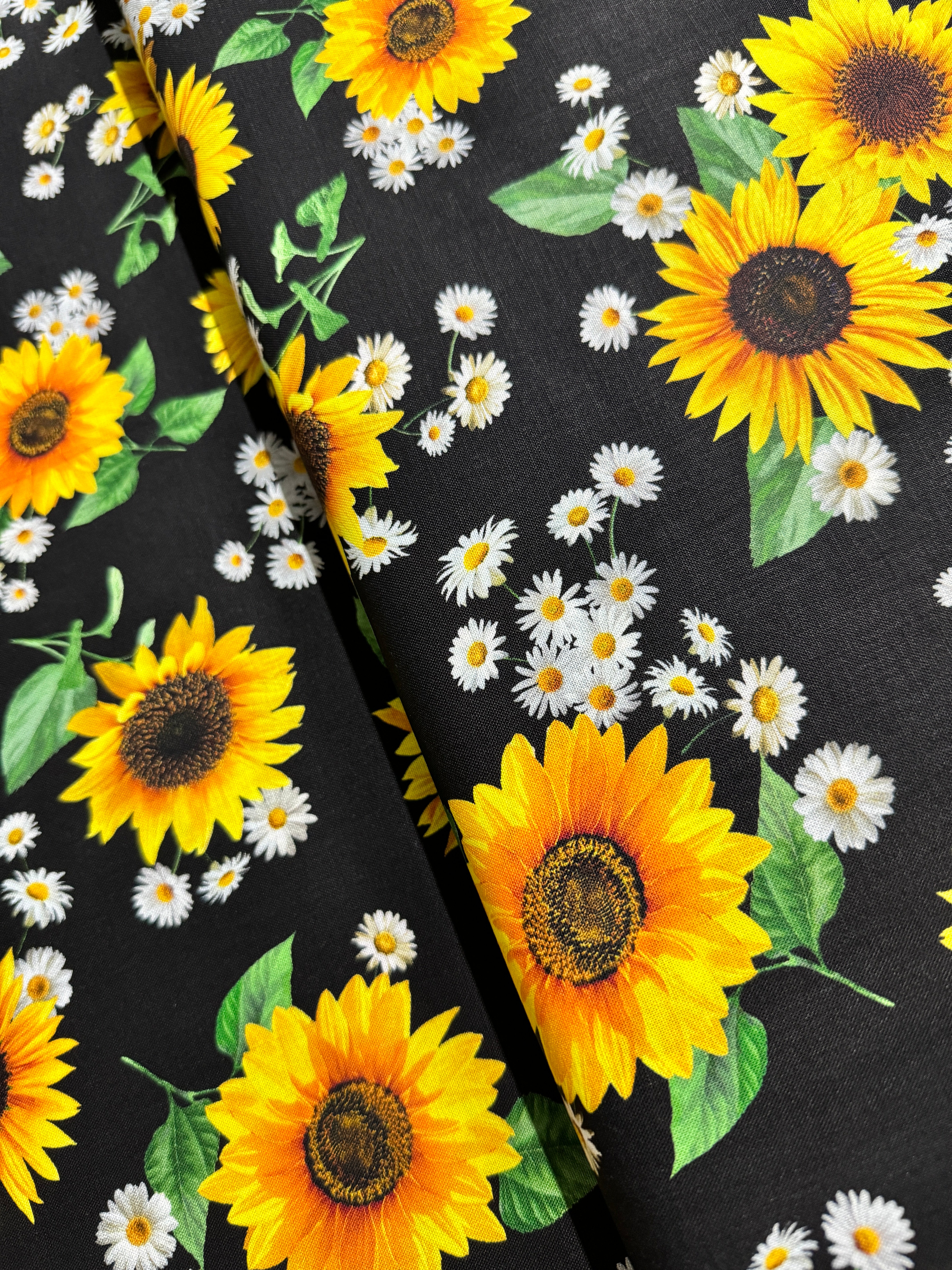 Advice From A Sunflower - Sunflowers And Daisies Bouquets Yardage