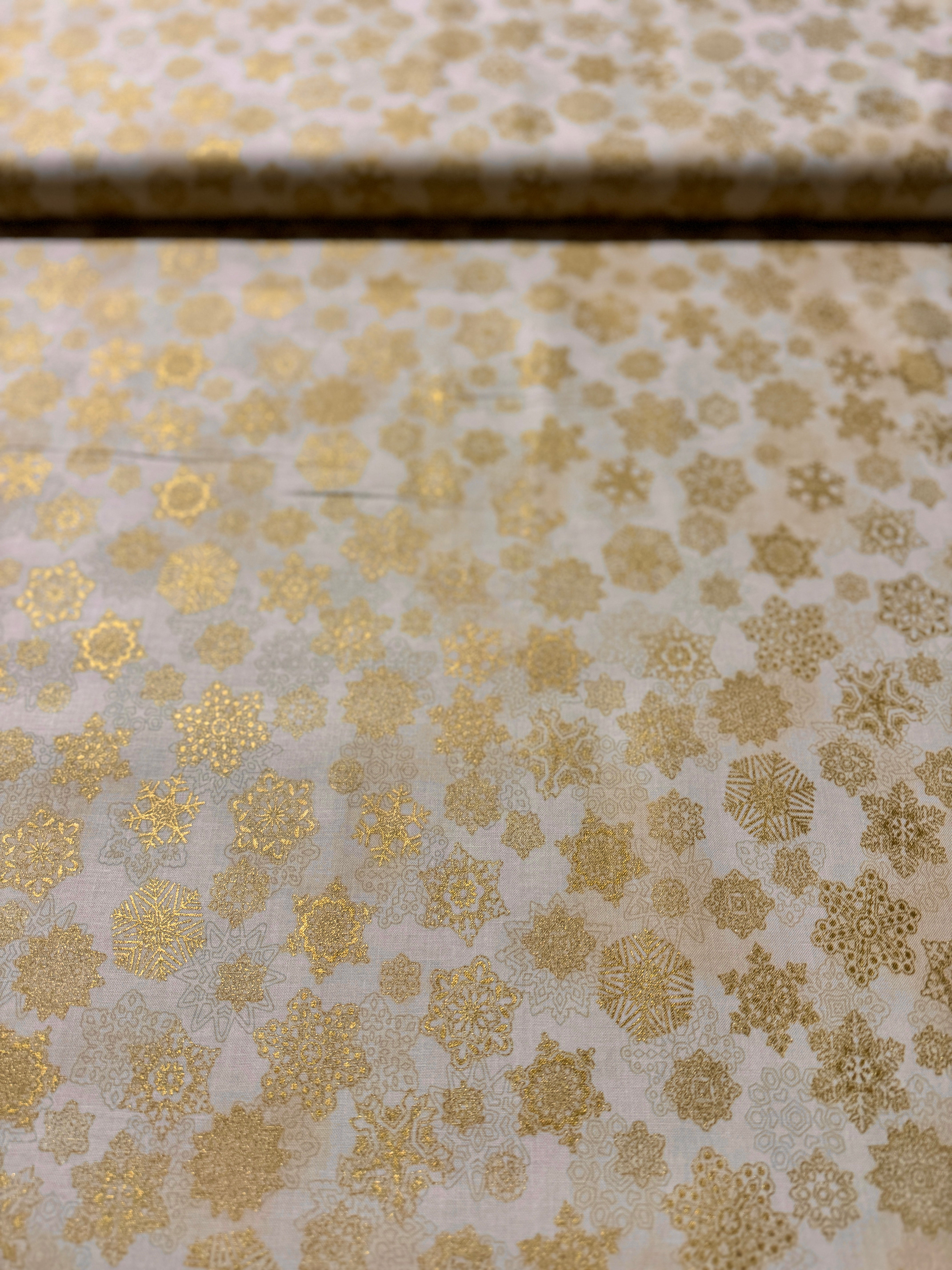 Holiday Flourish-Snow flower - Snowflakes Cream Metallic Yardage