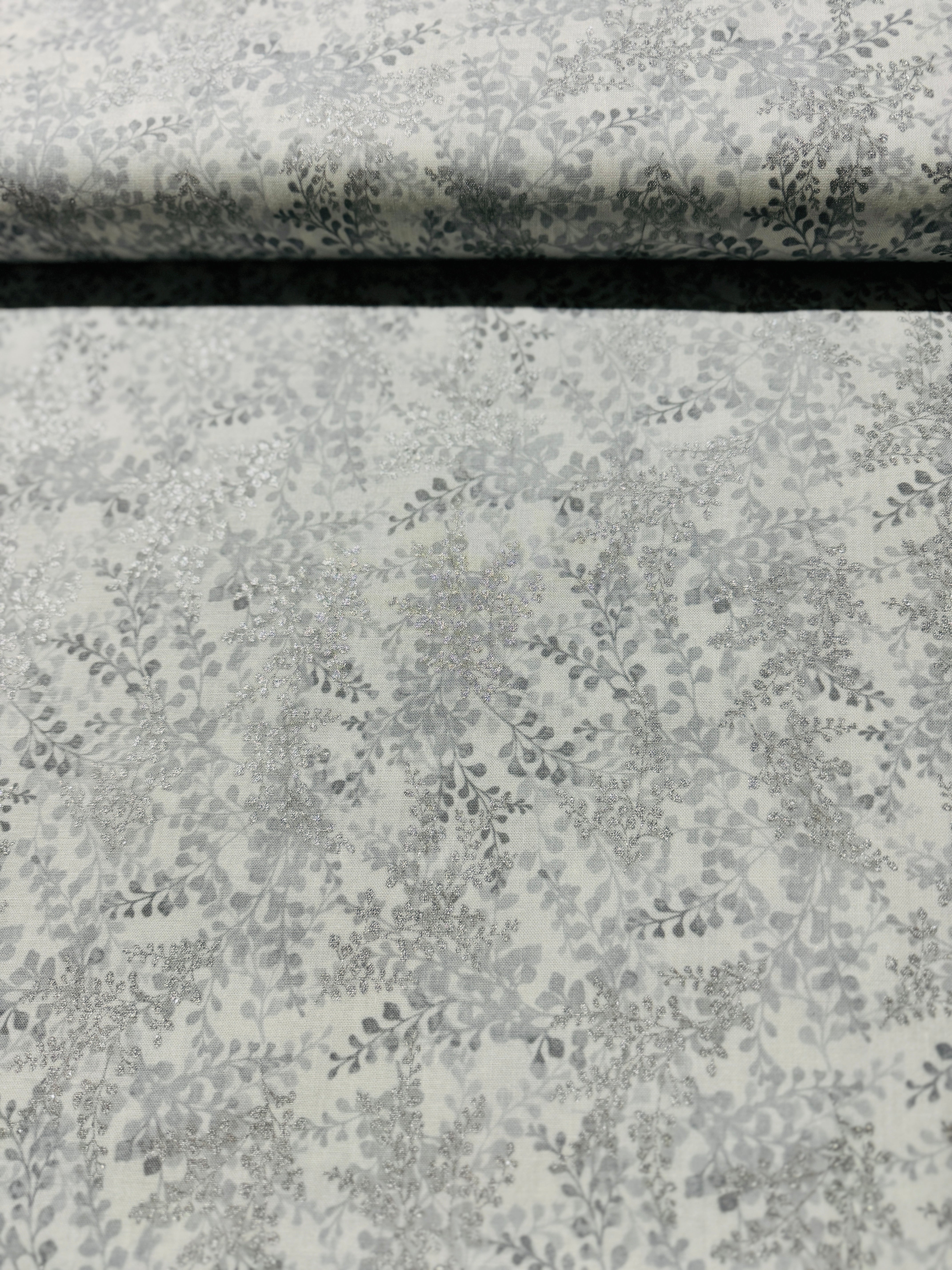 Fly Home For Winter - Leaves Snow/Silver Metallic Yardage