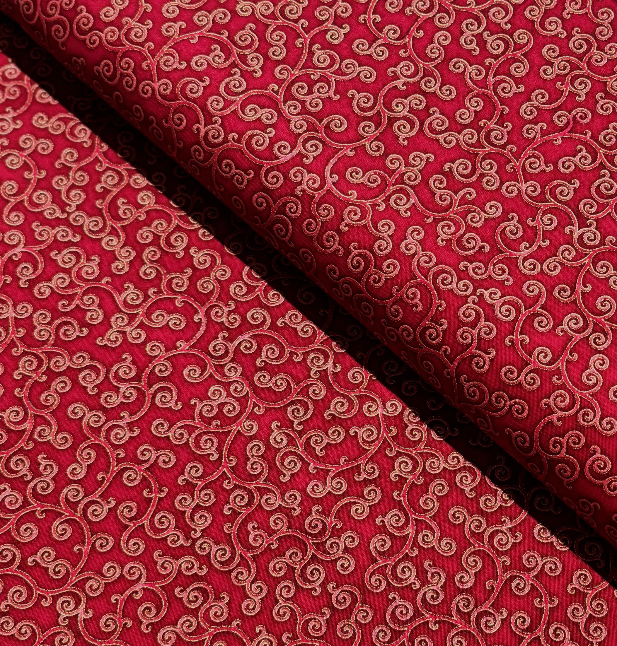 Gilded Rose - Gilded Roses Curl Red Yardage