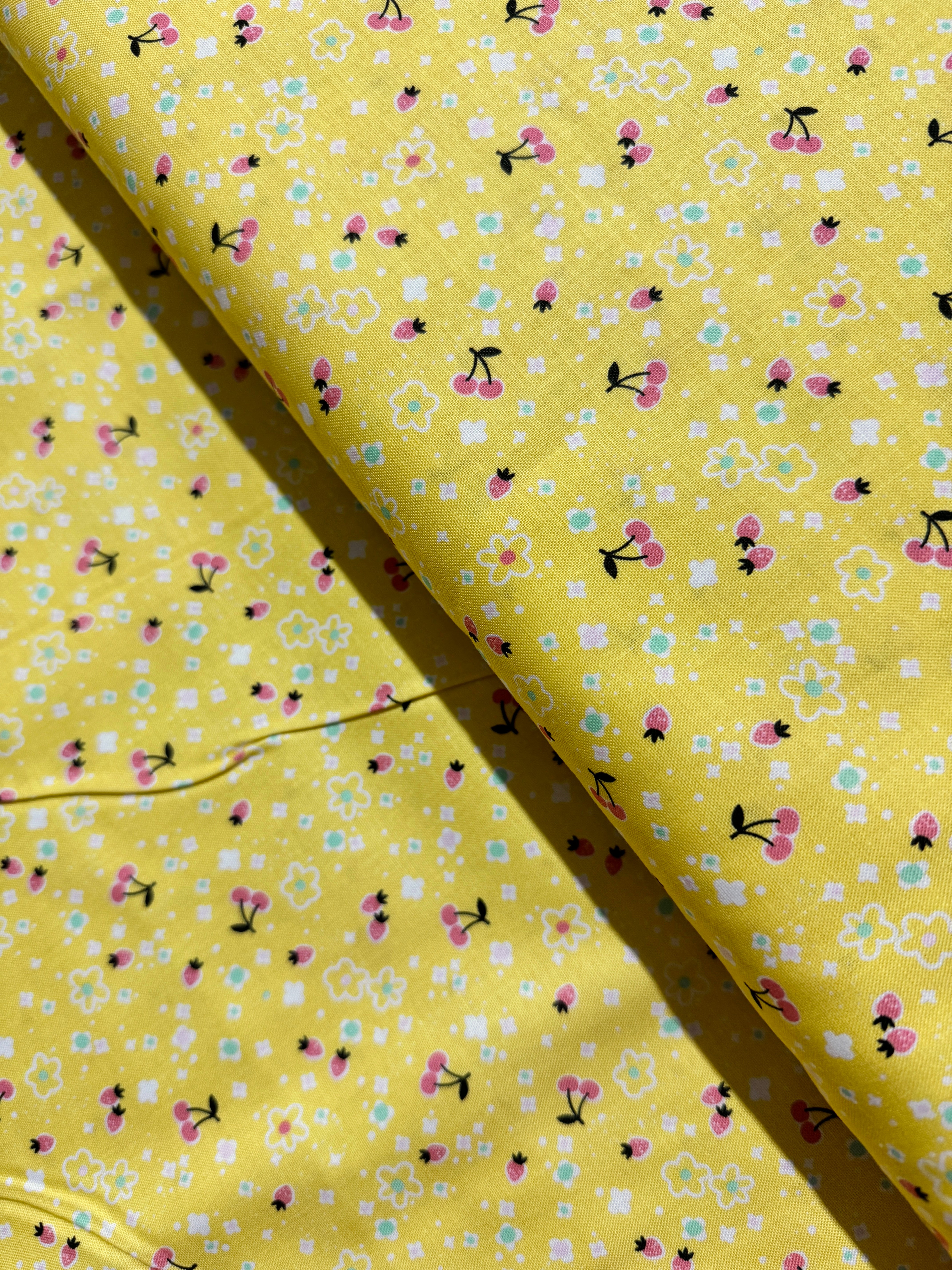 Fruitopia - Berrylicious Lemon Yardage