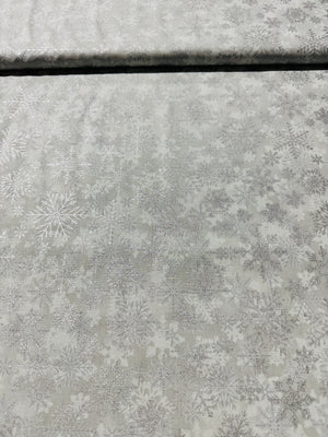 Winter's Eve - Snowflakes Frost/Silver Metallic Yardage