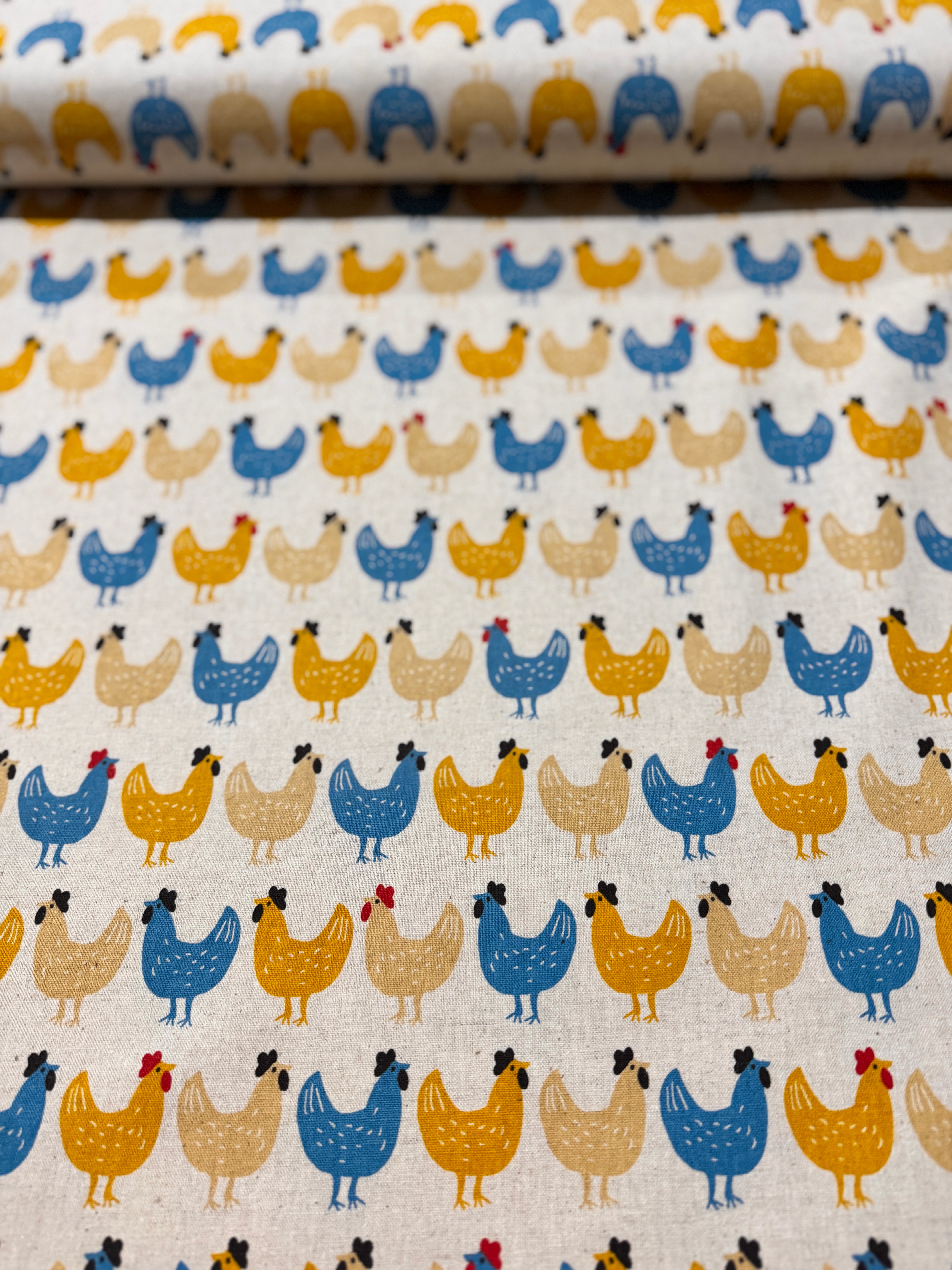 Sevenberry Cotton Flax Prints - Hens on Cream Yardage