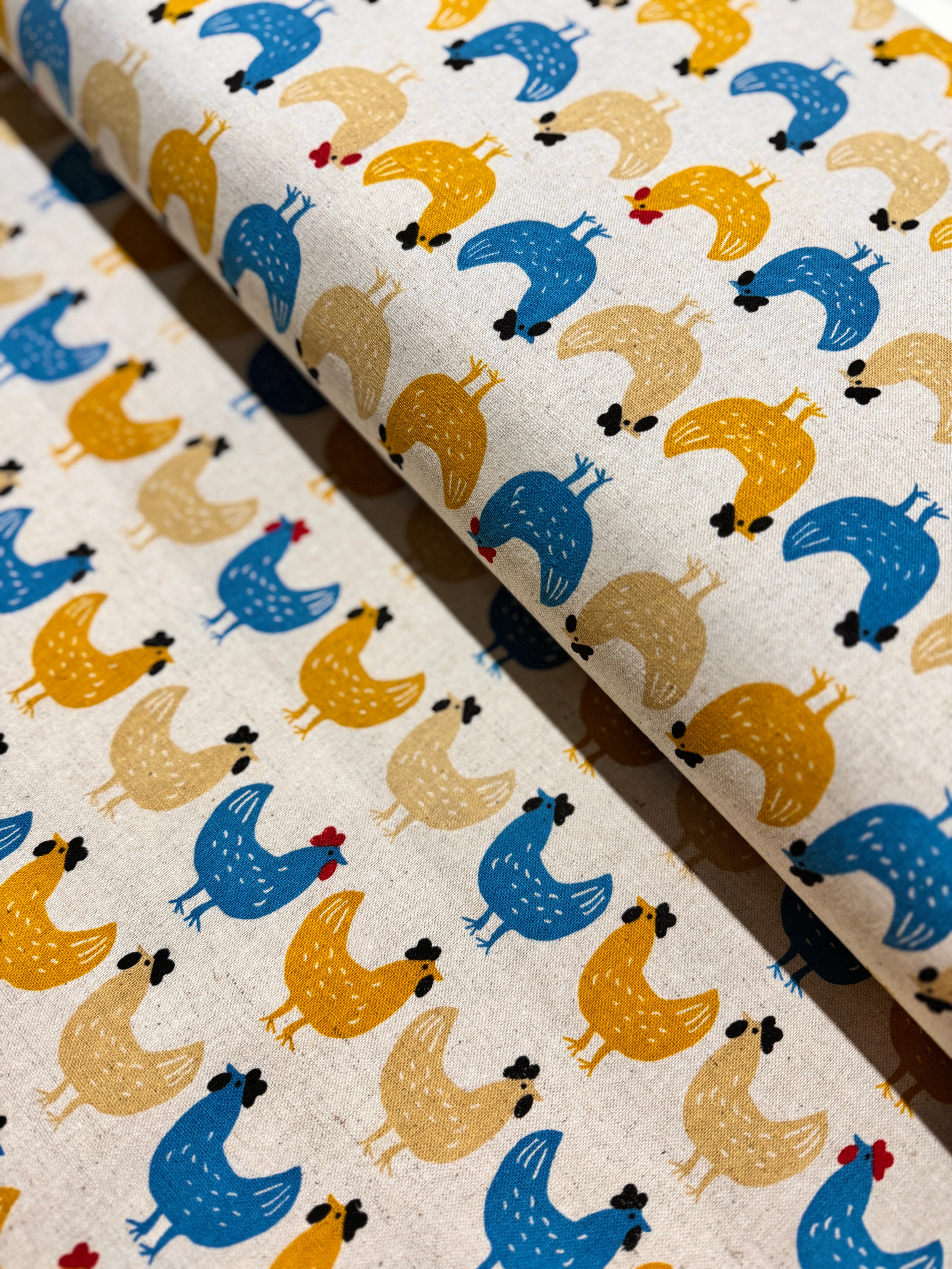 Sevenberry Cotton Flax Prints - Hens on Cream Yardage