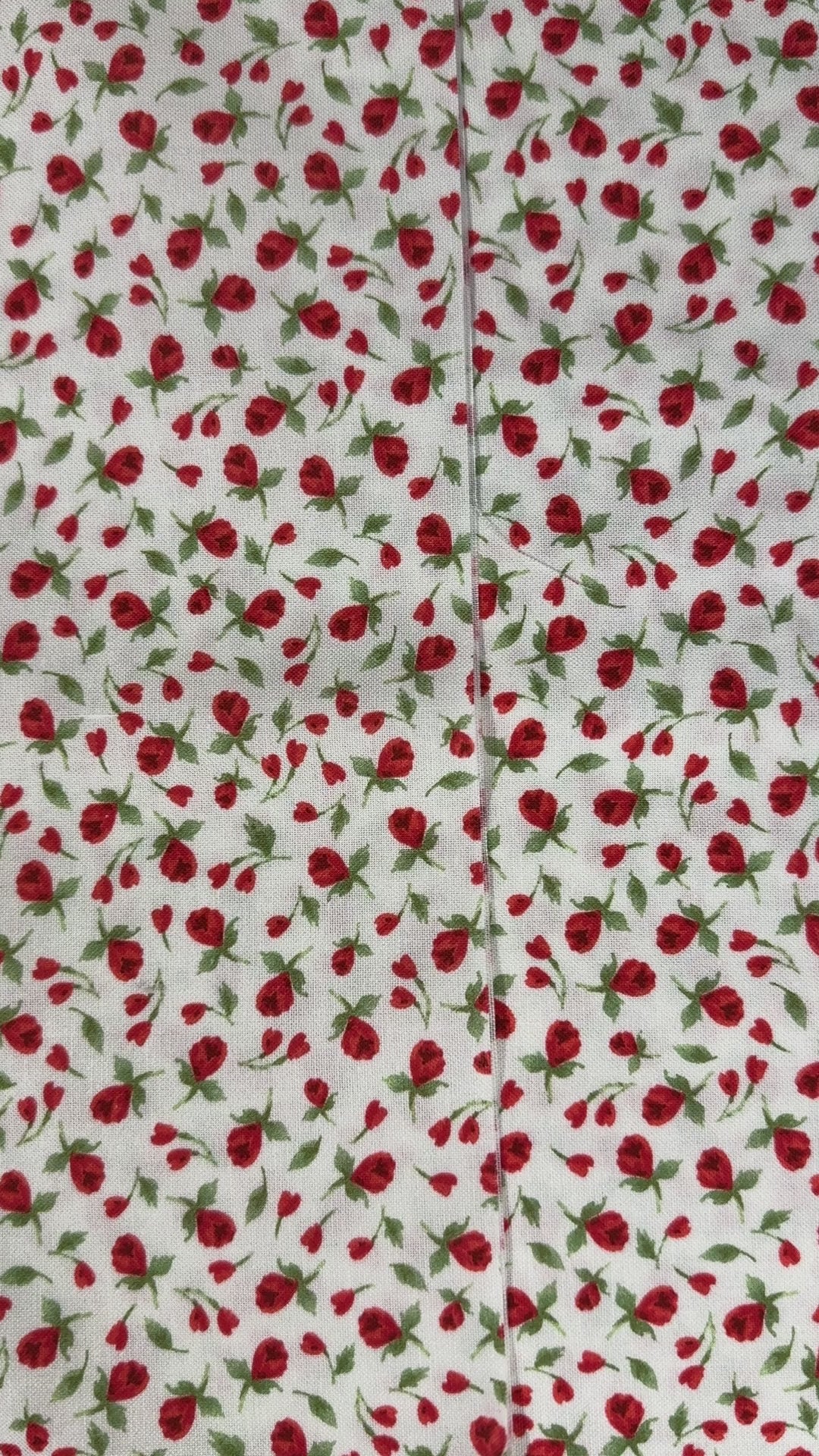 Vintage Rose - Tiny Cute Roses On Cream Fabric