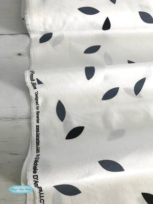 Fresh Bloom - Scattered Leaves White/Gray Yardage