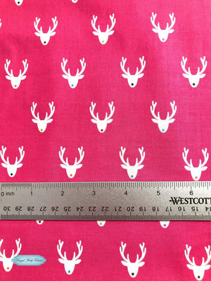 Fat Quarter - Joyeux - Reindeer Pink